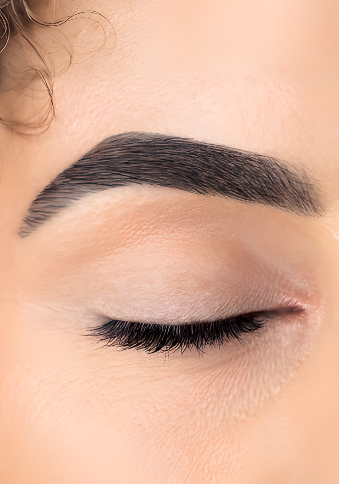 Brow Sculpt with Hybrid Dye
